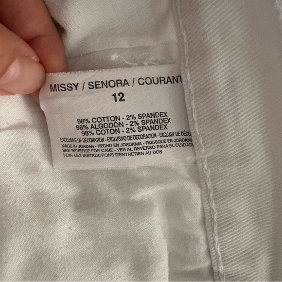 Gloria Vanderbilt  Women's White Amanda Classic Rise Capri Jean 12 Cuffed - Picture 5 of 8